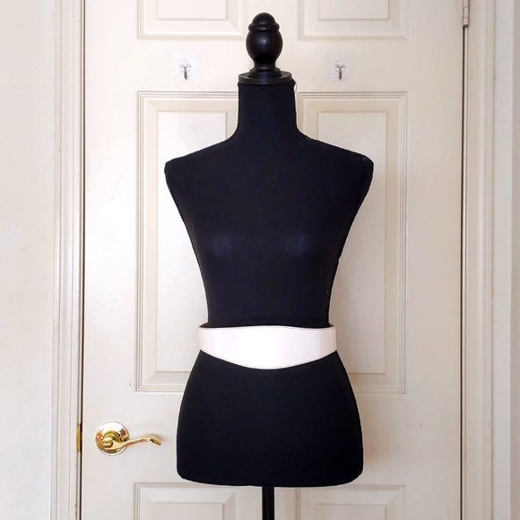 White Leather Belt with Fabric Lining. - Picture 1 of 6